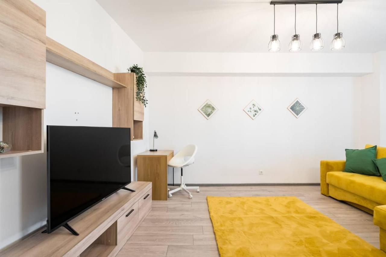 Carol New Building With Balcony Apartment Букурещ Екстериор снимка