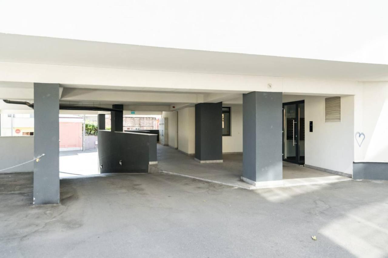 Carol New Building With Balcony Apartment Букурещ Екстериор снимка