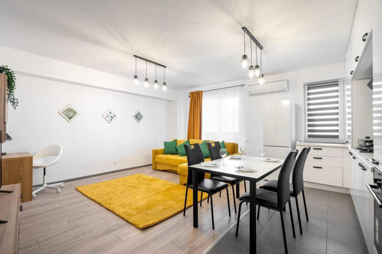 Carol New Building With Balcony Apartment Букурещ Екстериор снимка